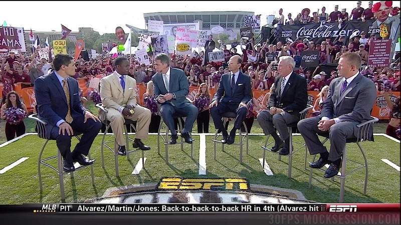Illustration for article titled Johnny Manziel, The Puppet: Texas A&M-Alabama GameDay Sign Roundup